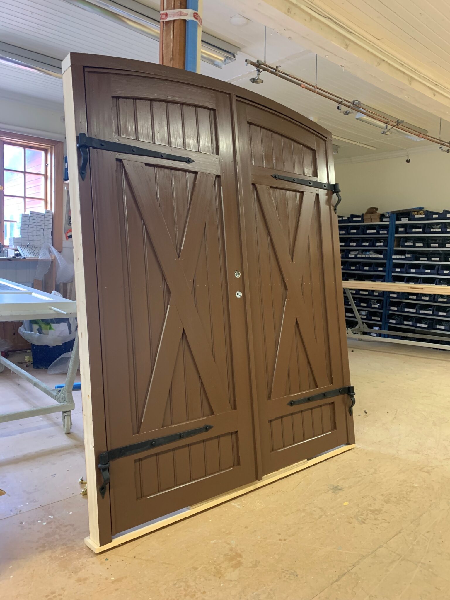 PD Brun välvd hakgångjärn